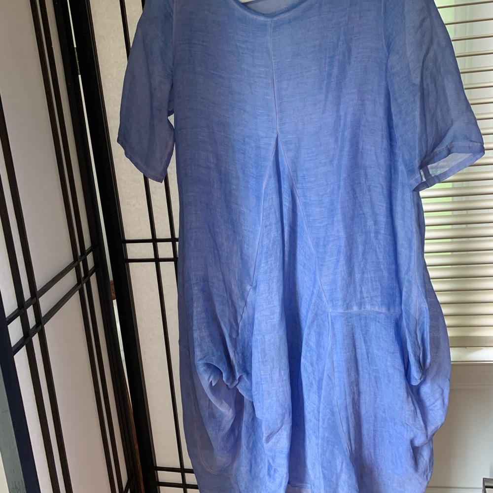Light blue linen Freeform midi dress full polyester lining.  Size M Jade & Cloud